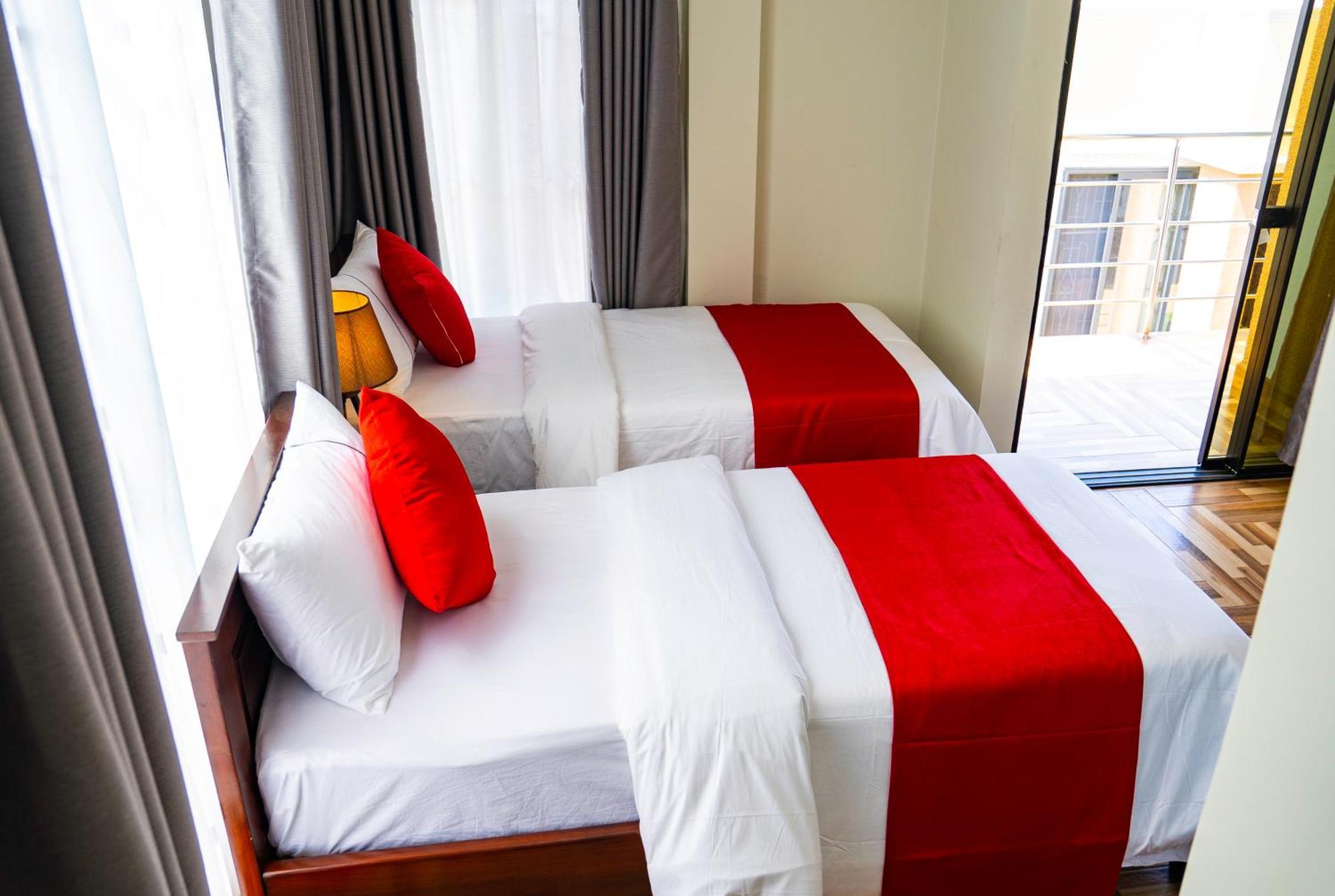Primeland Hotel Моші Екстер'єр фото